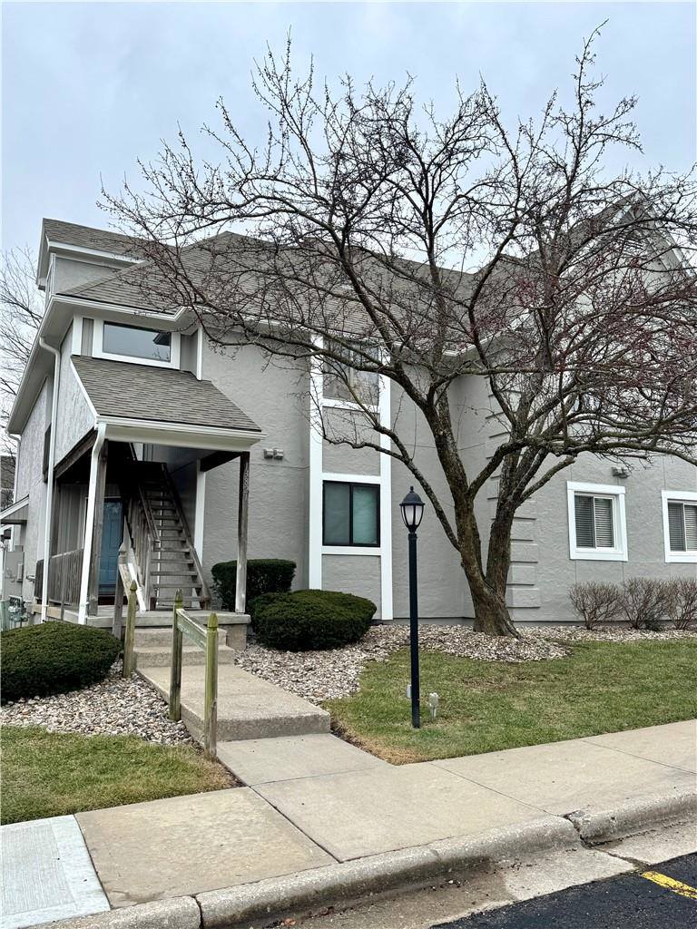 13821 W. 58th Terrace Unit #5, Shawnee, KS 66216