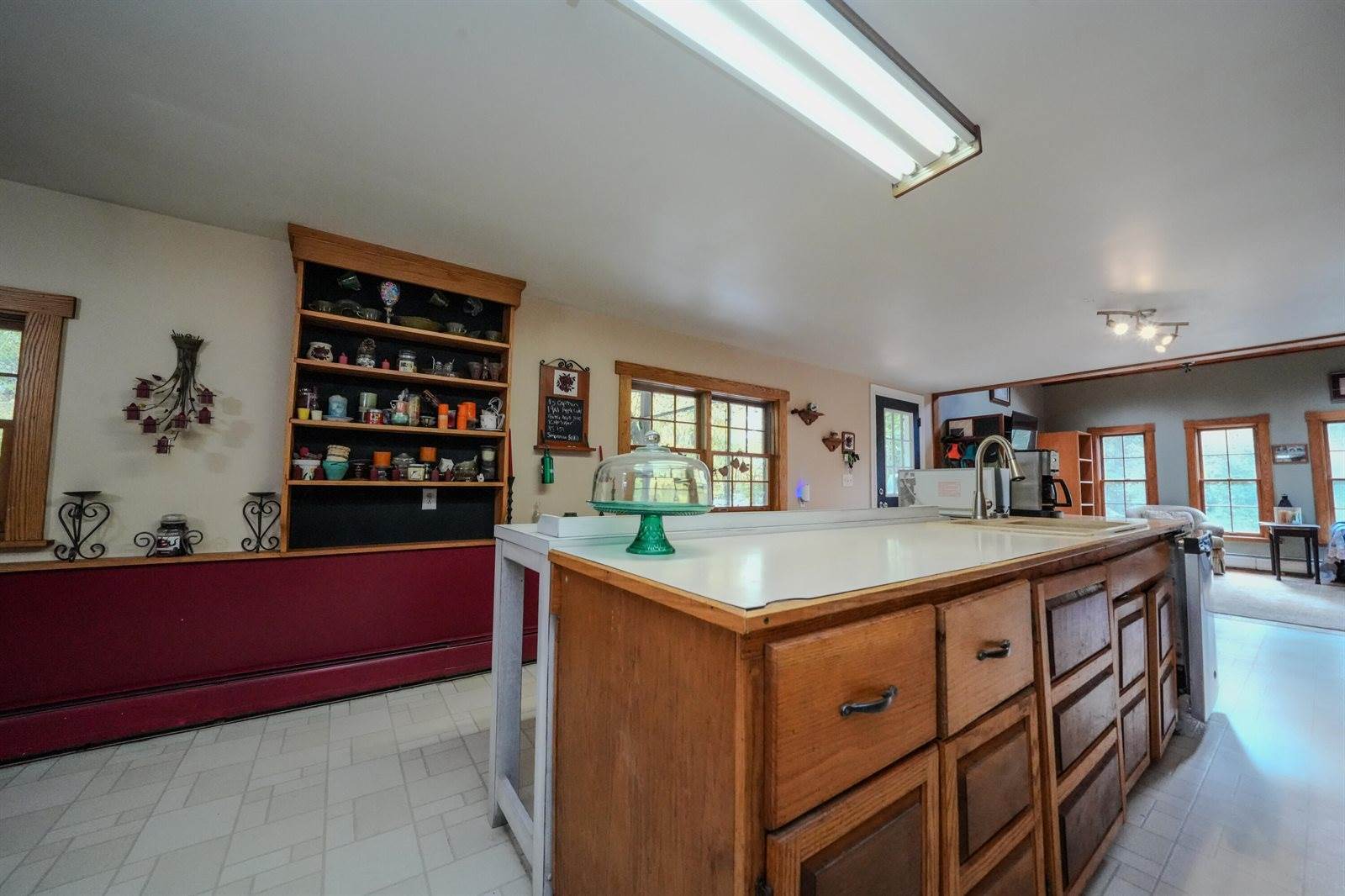 40 Coyote Way, Lincoln, ME 04457