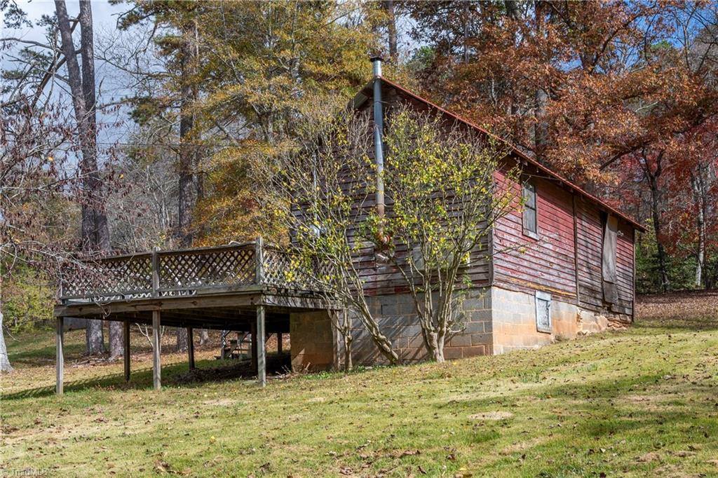 182 Bruckie Trail, Pilot Mountain, NC 27041