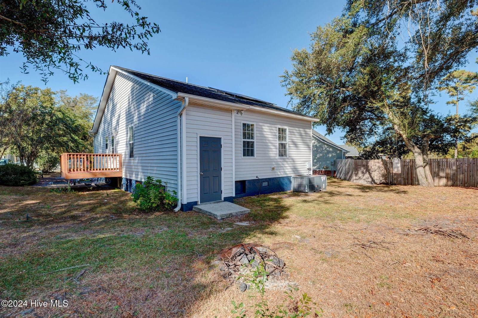 610 Sharease Circle, Wilmington, NC 28405