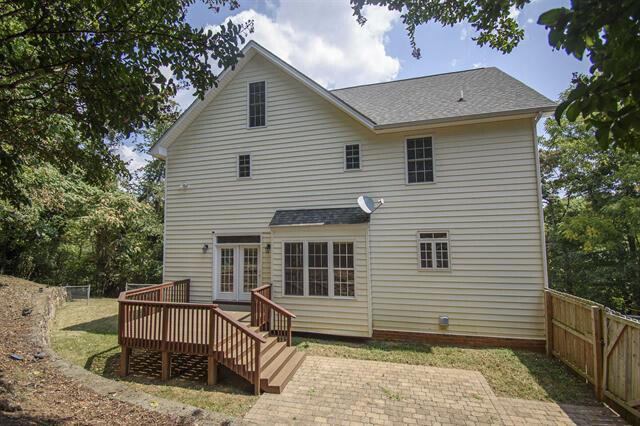 755 Honeysuckle Rd, Salem, VA 24153