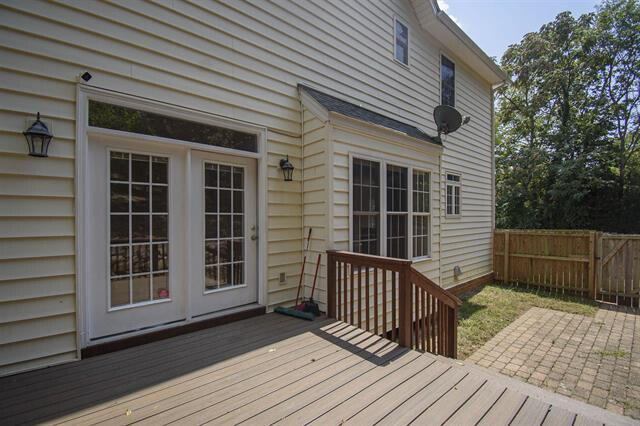 755 Honeysuckle Rd, Salem, VA 24153