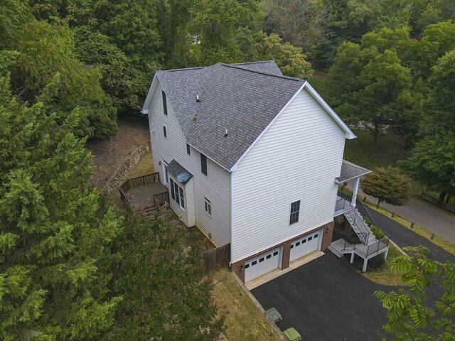 755 Honeysuckle Rd, Salem, VA 24153