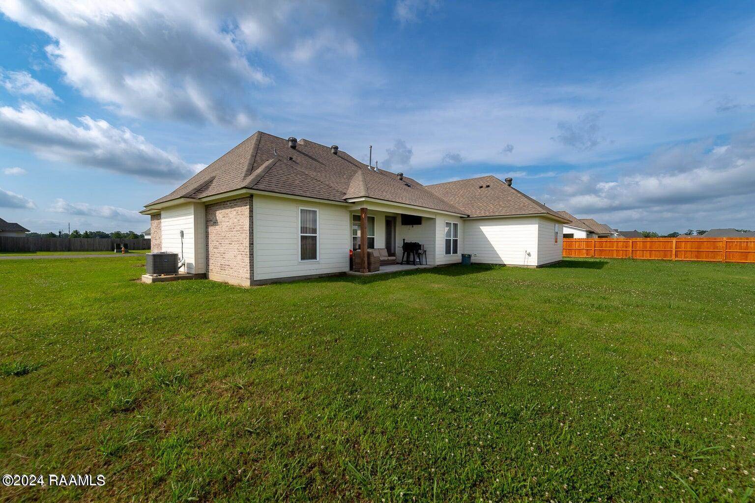 1201 Bayou Trace, Breaux Bridge, LA 70517