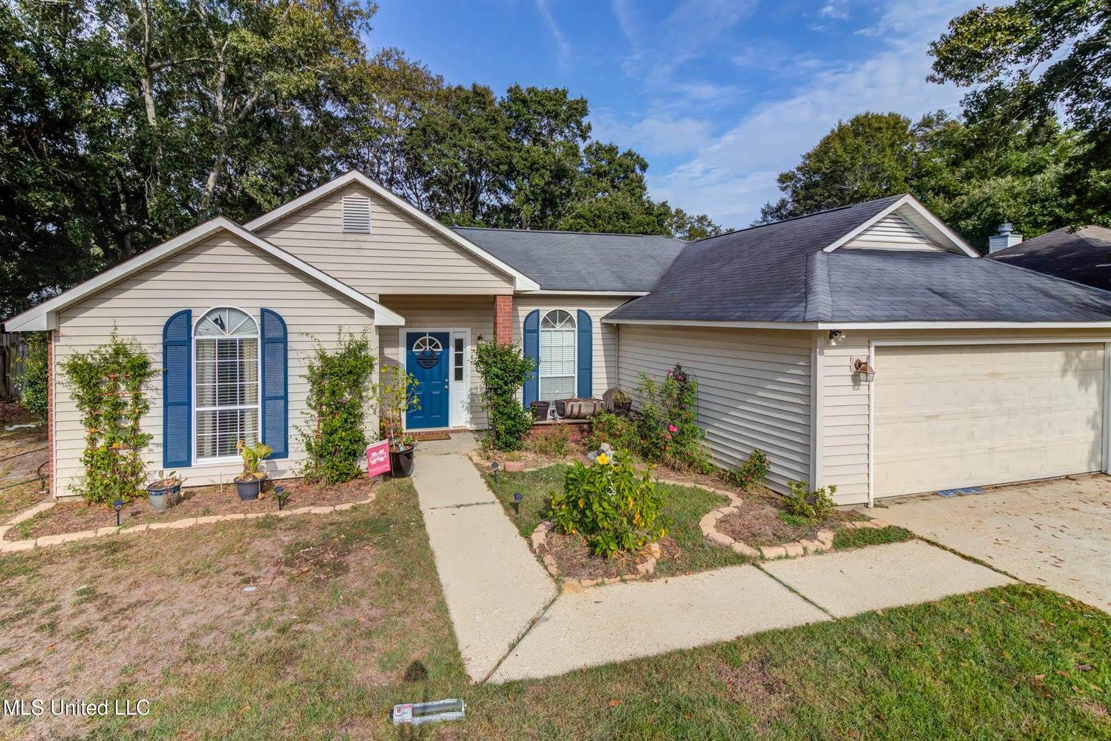 7032 Oakhurst Drive, Ocean Springs, MS 39564