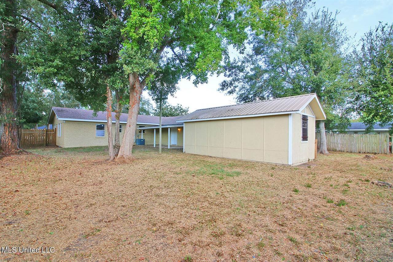 3310 Middle Avenue, Pascagoula, MS 39581