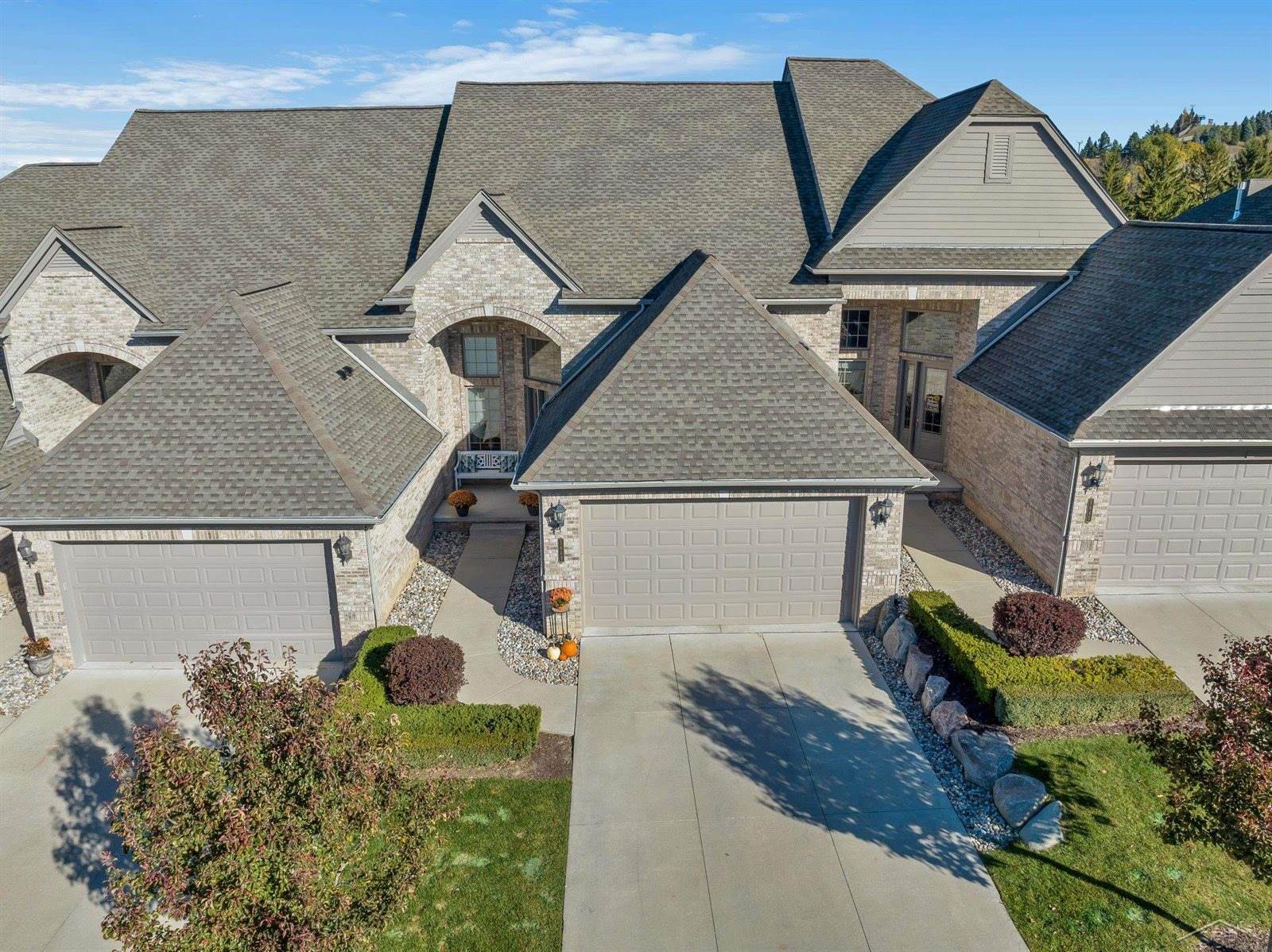 5649 Knob Hill Circle, Clarkston, MI 48438