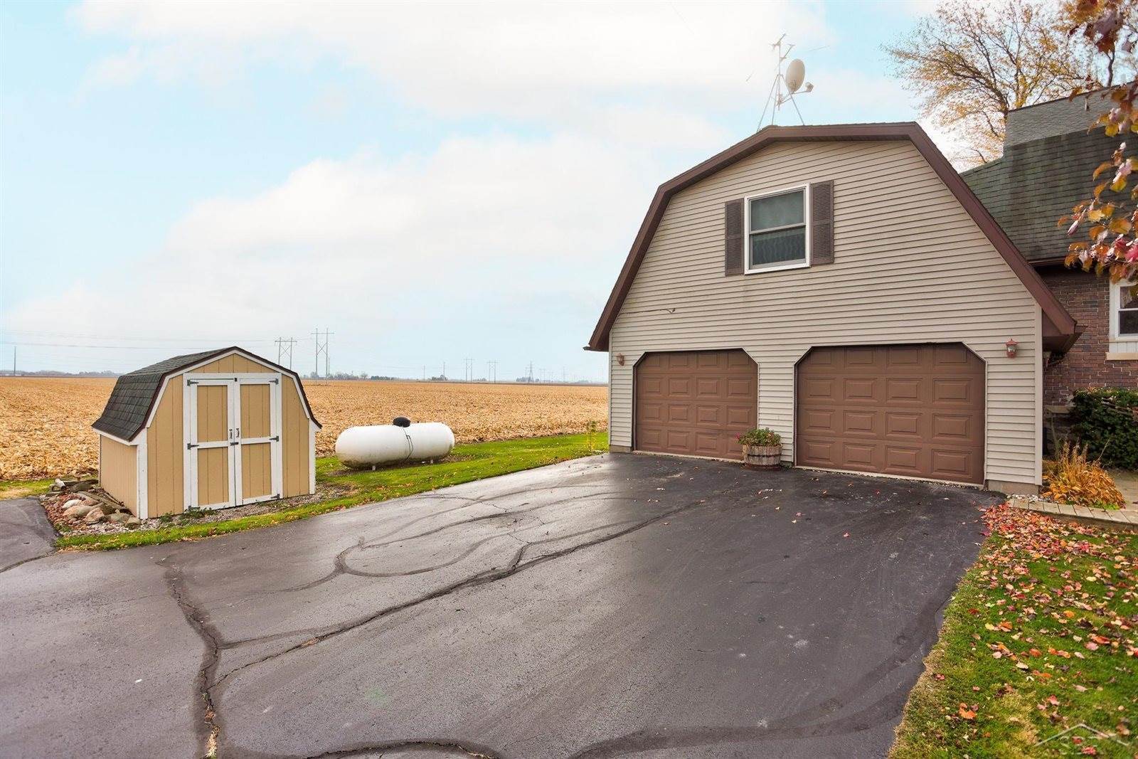 1083 S Van Buren Road, Reese, MI 48757