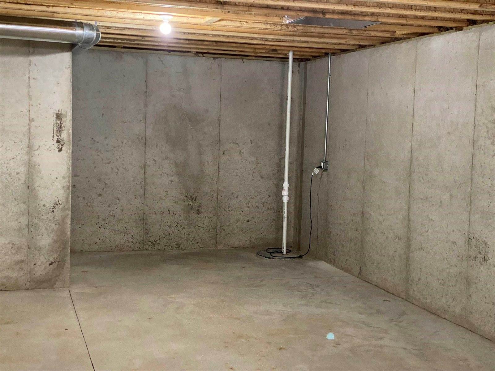 1052 Kamperschroer, Sun Prairie, WI 53590