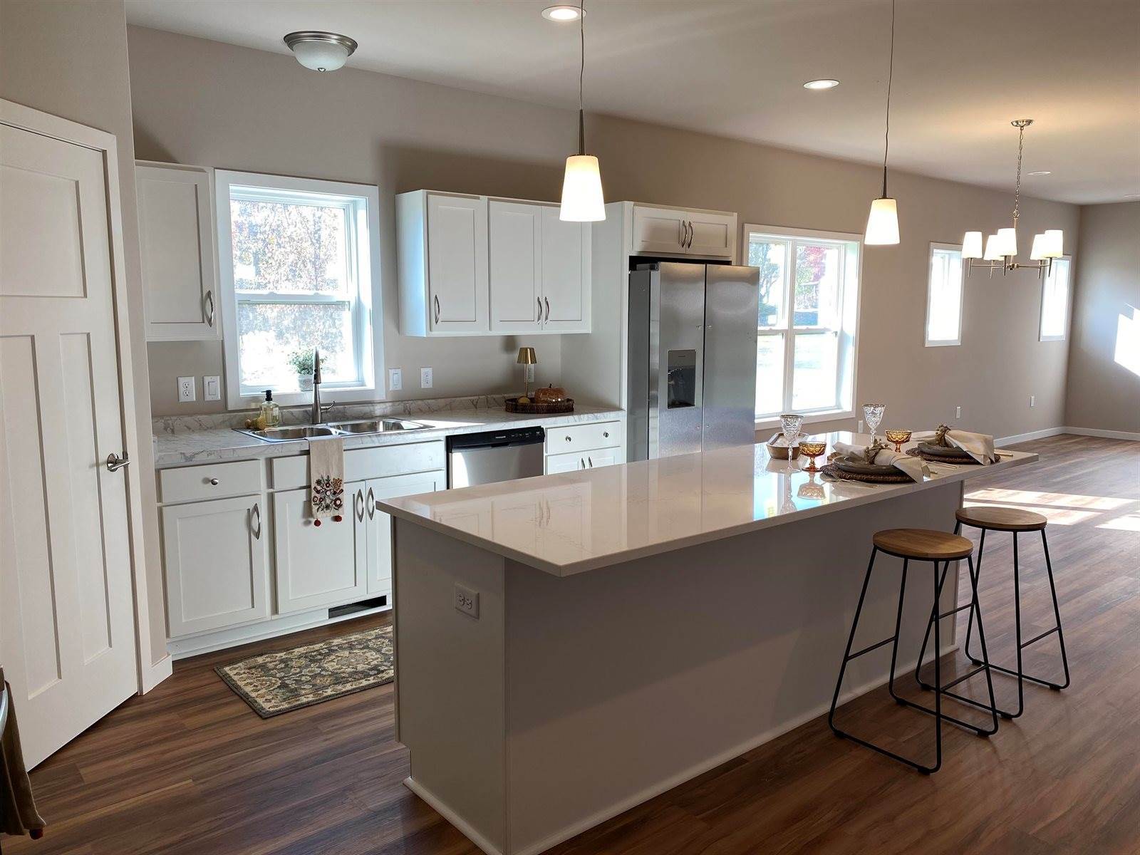 1052 Kamperschroer, Sun Prairie, WI 53590