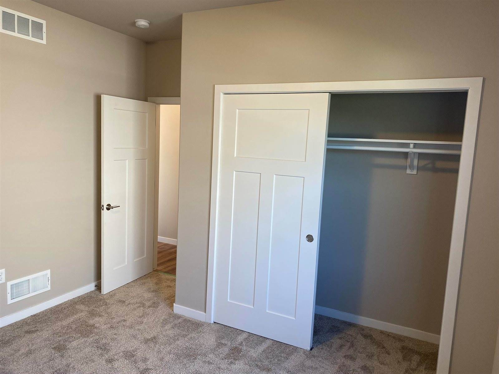 1052 Kamperschroer, Sun Prairie, WI 53590