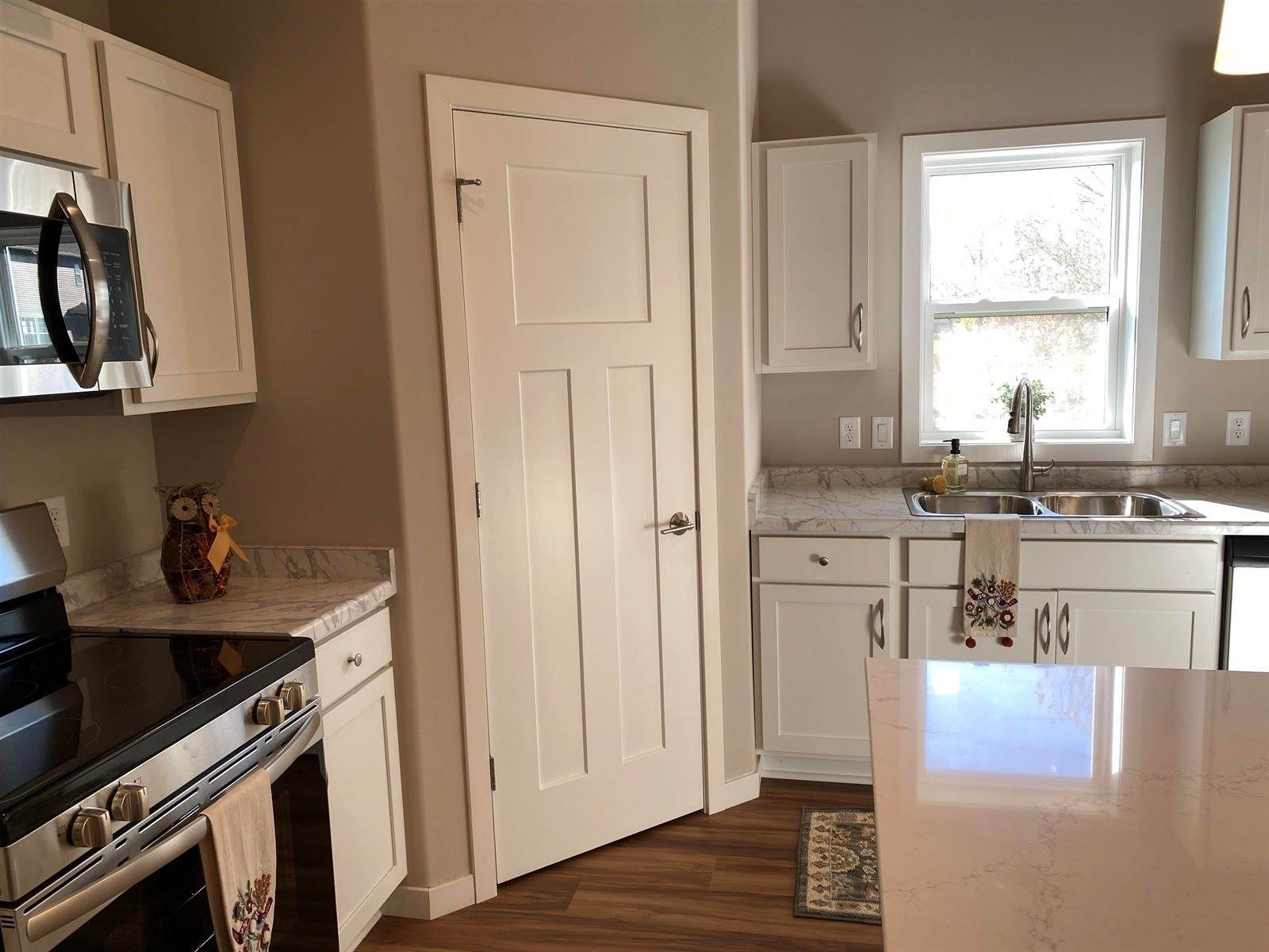 1052 Kamperschroer, Sun Prairie, WI 53590