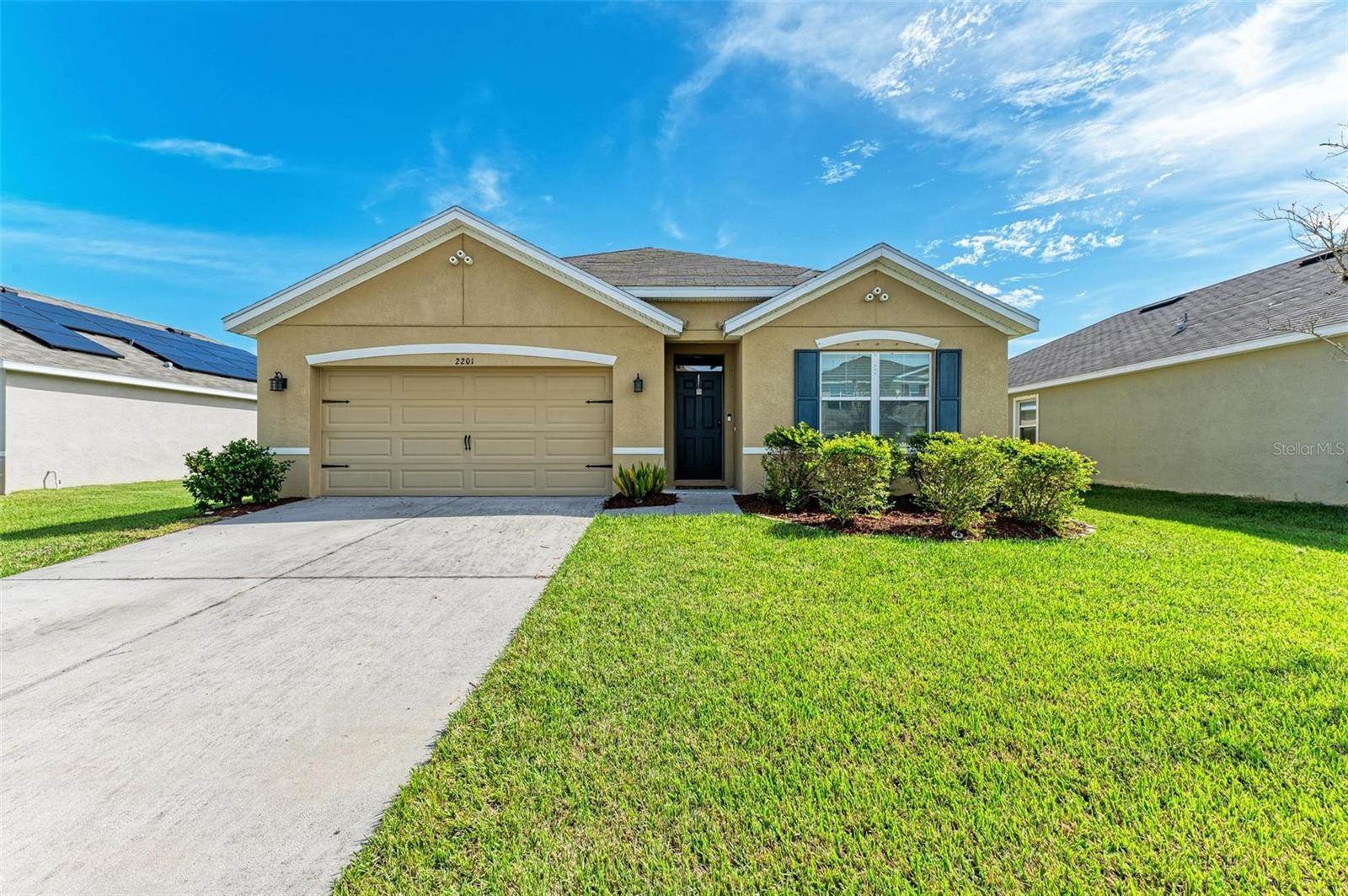 2201 Tally Breeze Way, Bradenton, FL 34208