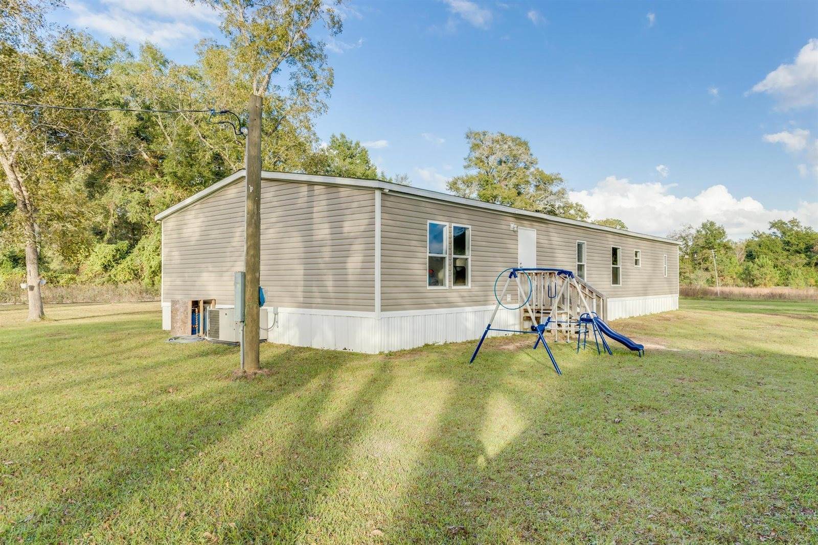 960 State Line Road, DeFuniak Springs, FL 32433