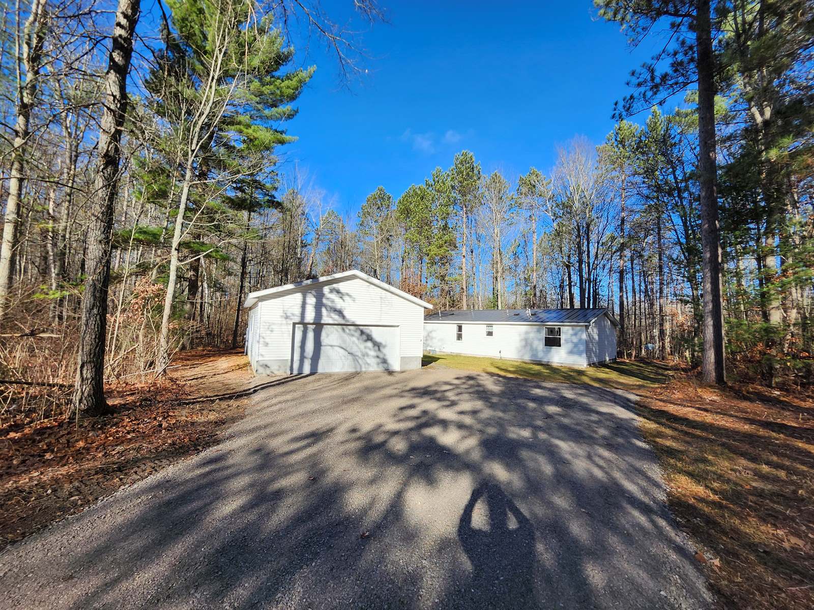 255 East Skyline Drive, Roscommon, MI 48653