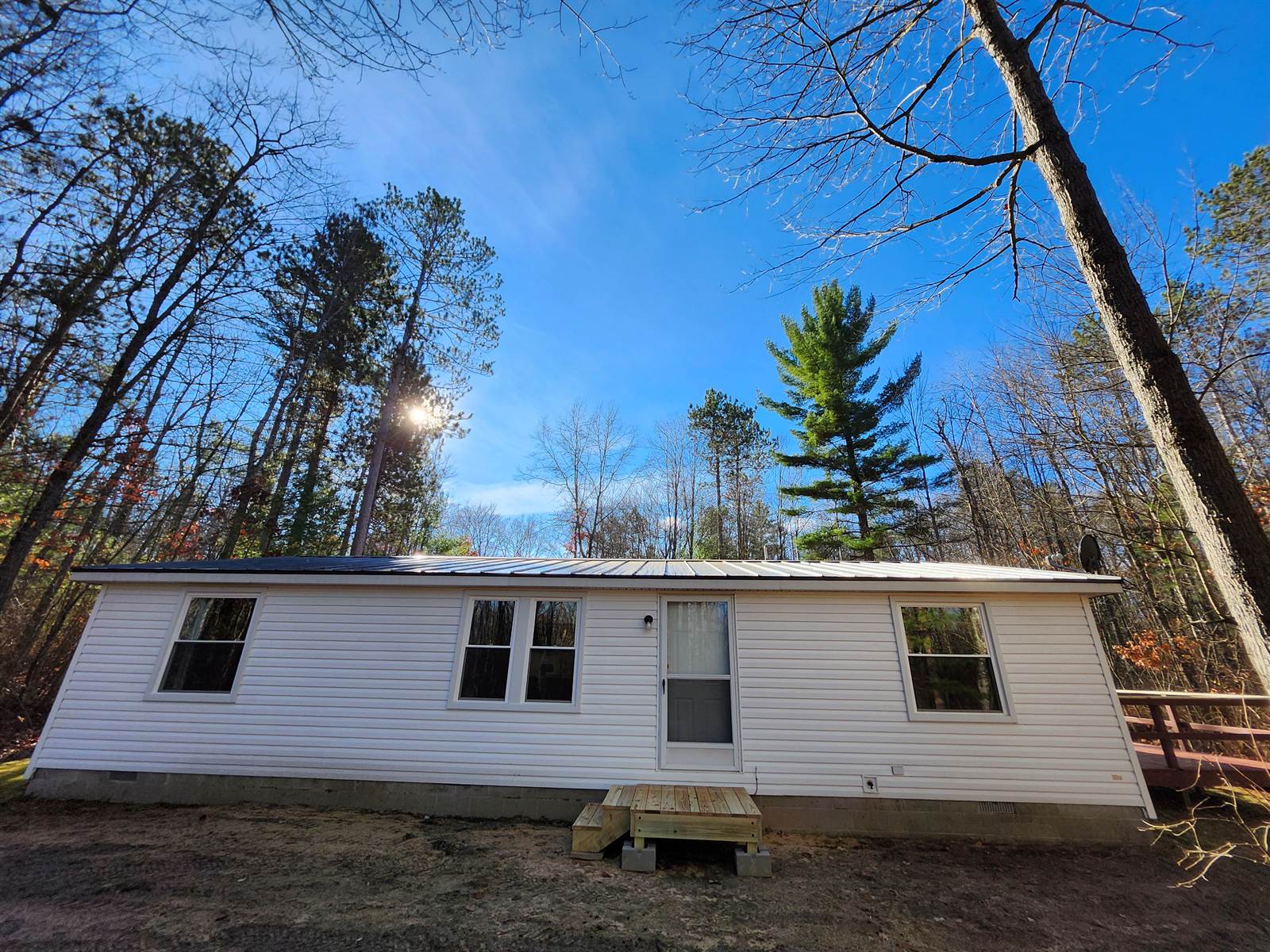 255 East Skyline Drive, Roscommon, MI 48653