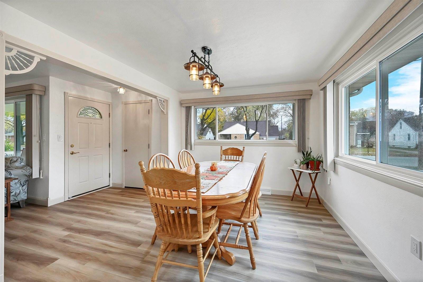 1135 Redwood Drive, Green Bay, WI 54304