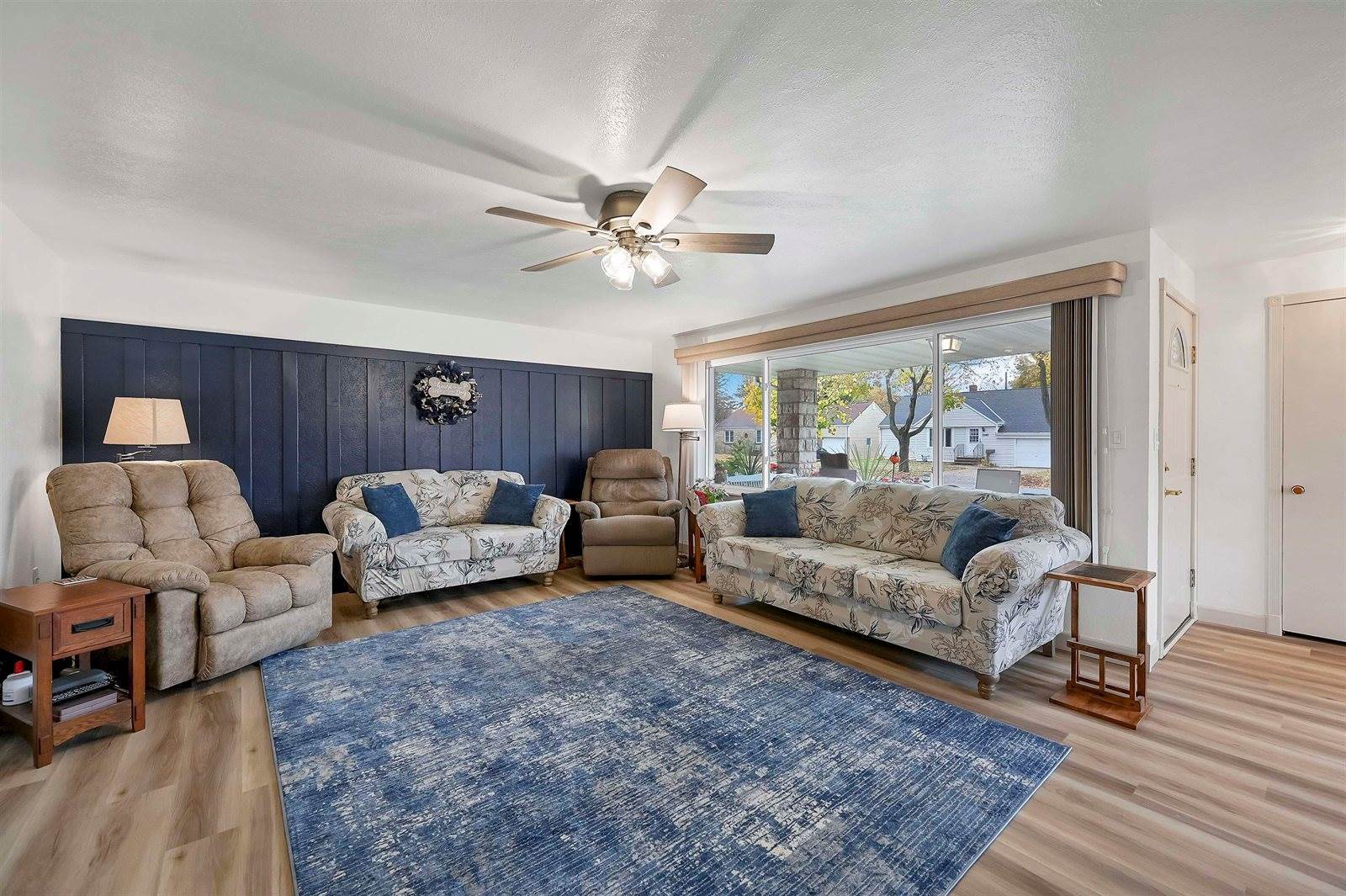1135 Redwood Drive, Green Bay, WI 54304