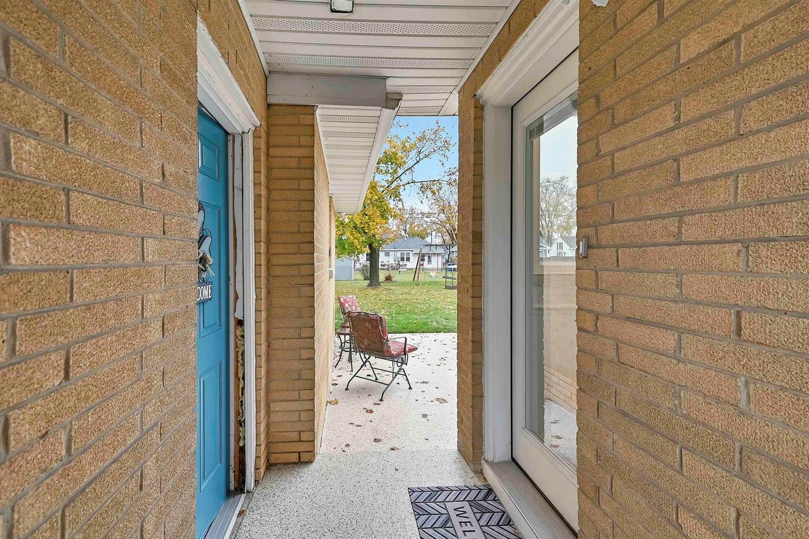 1135 Redwood Drive, Green Bay, WI 54304