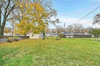 1135 Redwood Drive, Green Bay, WI 54304