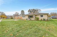 1135 Redwood Drive, Green Bay, WI 54304