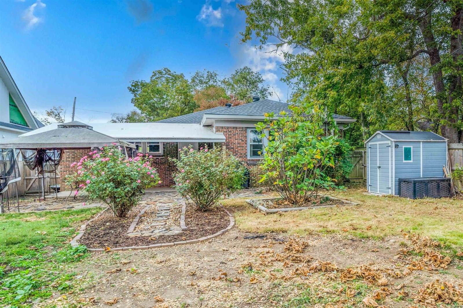 952 Watkins, Conway, AR 72034