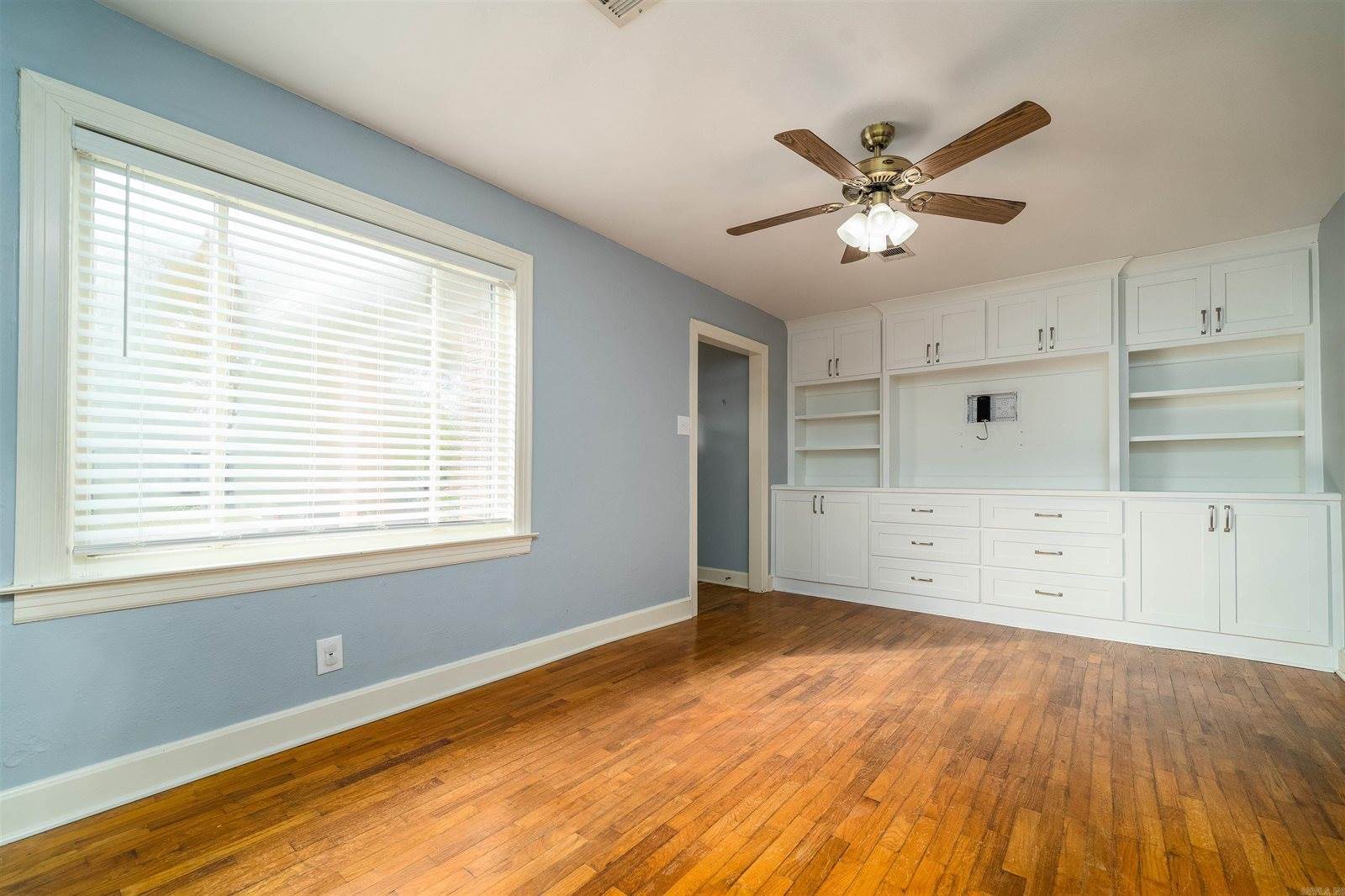 952 Watkins, Conway, AR 72034