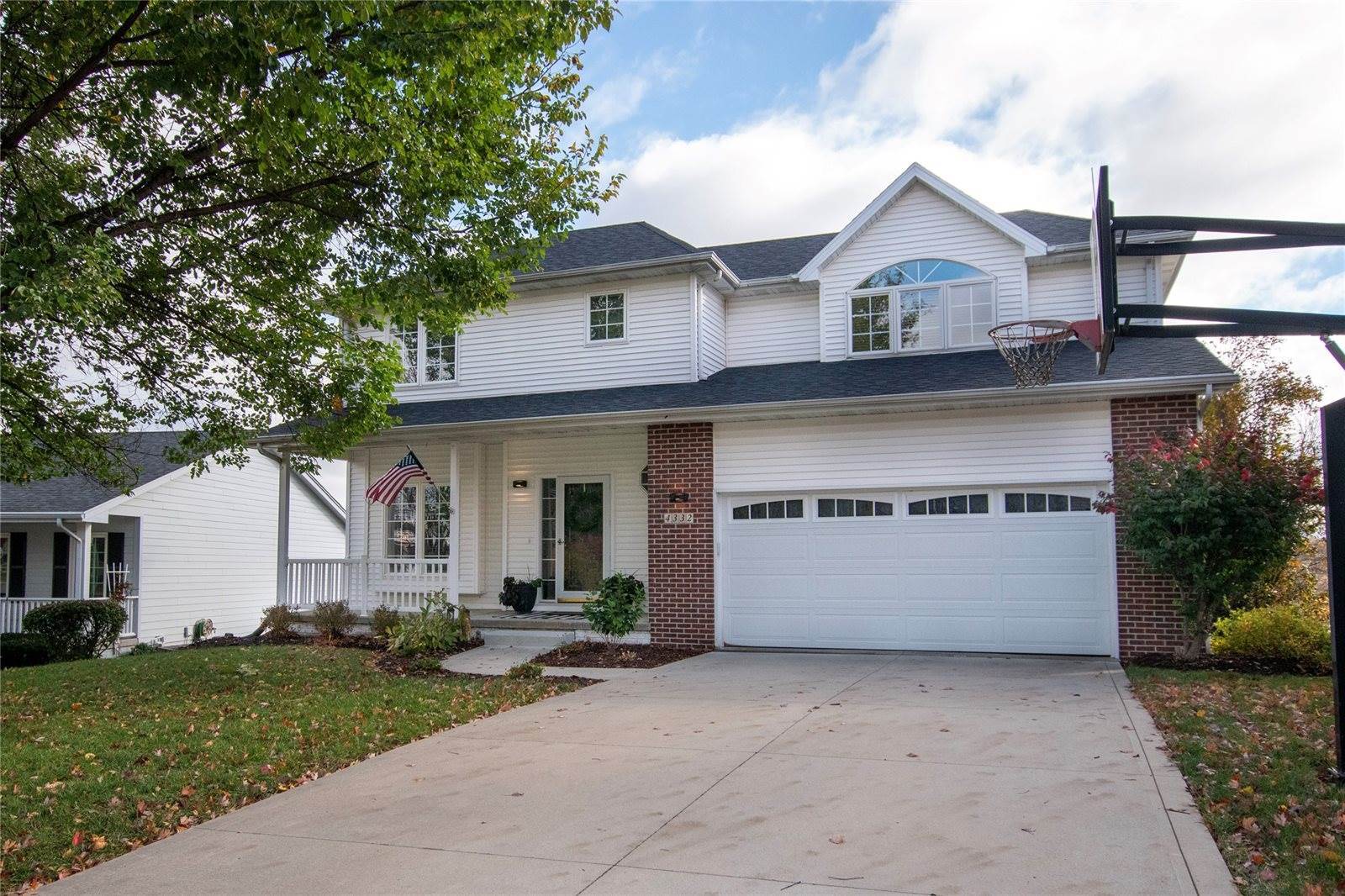 4332 Ashley Park Drive, West Des Moines, IA 50265