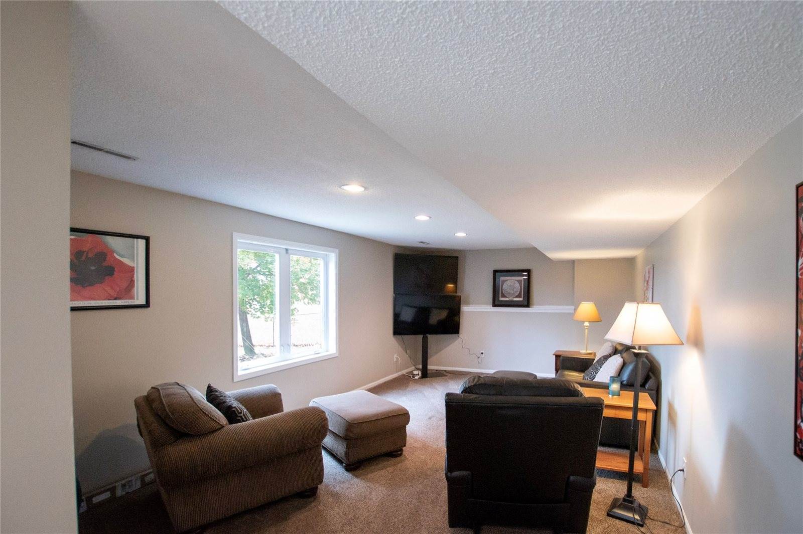 4332 Ashley Park Drive, West Des Moines, IA 50265