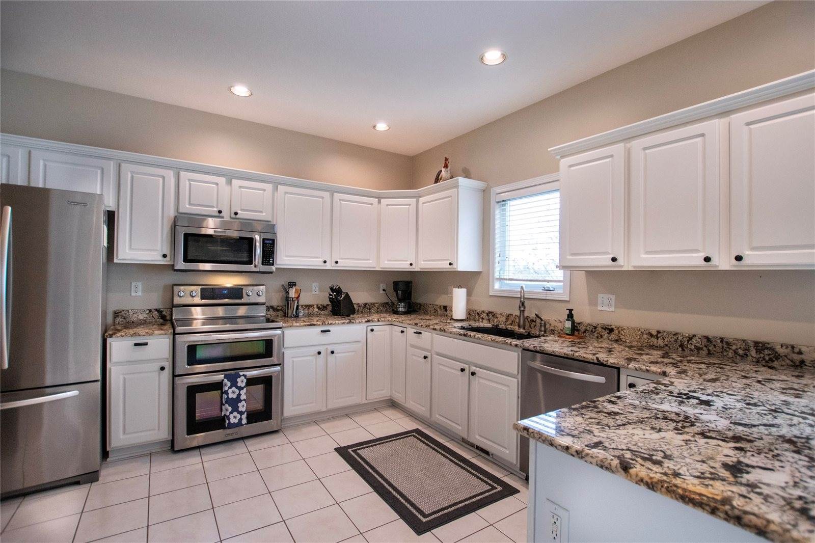 4332 Ashley Park Drive, West Des Moines, IA 50265