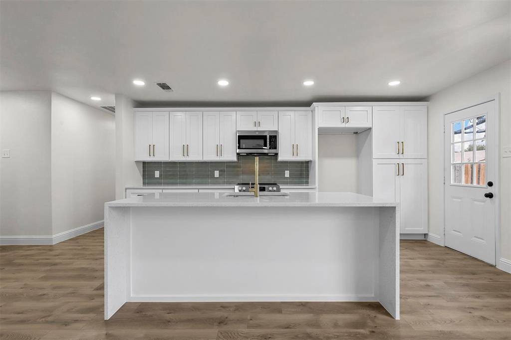 520 Meadow Street, Saginaw, TX 76179