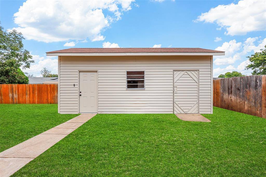 520 Meadow Street, Saginaw, TX 76179