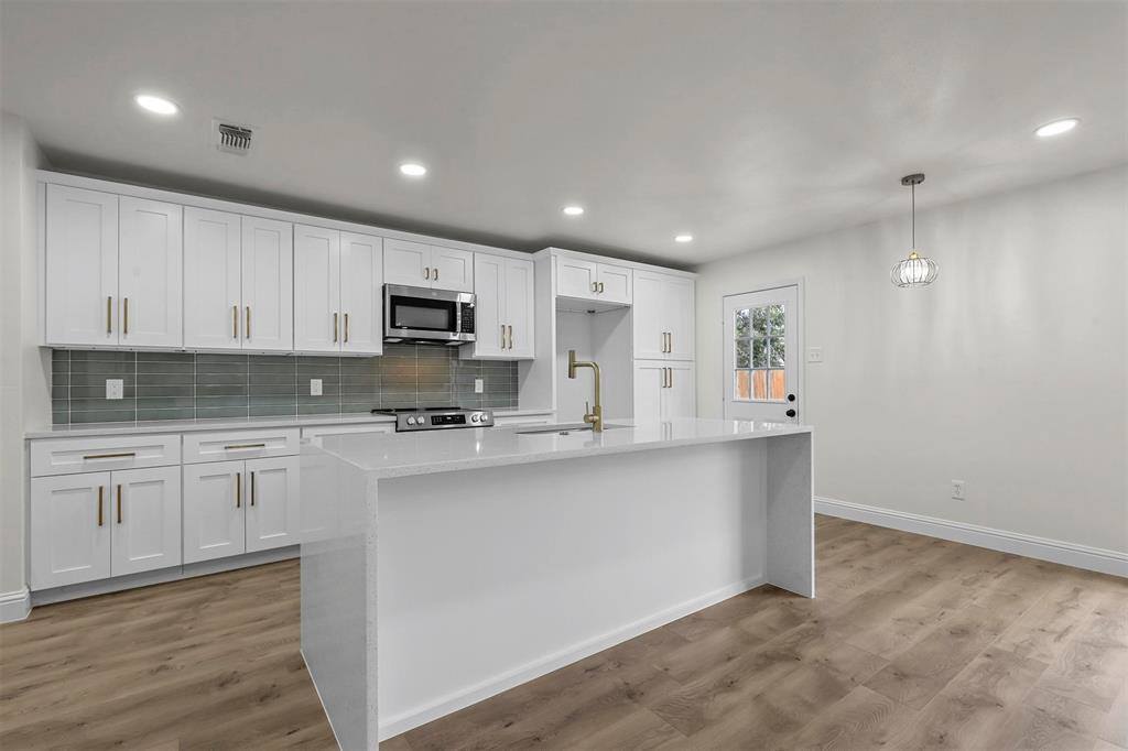 520 Meadow Street, Saginaw, TX 76179