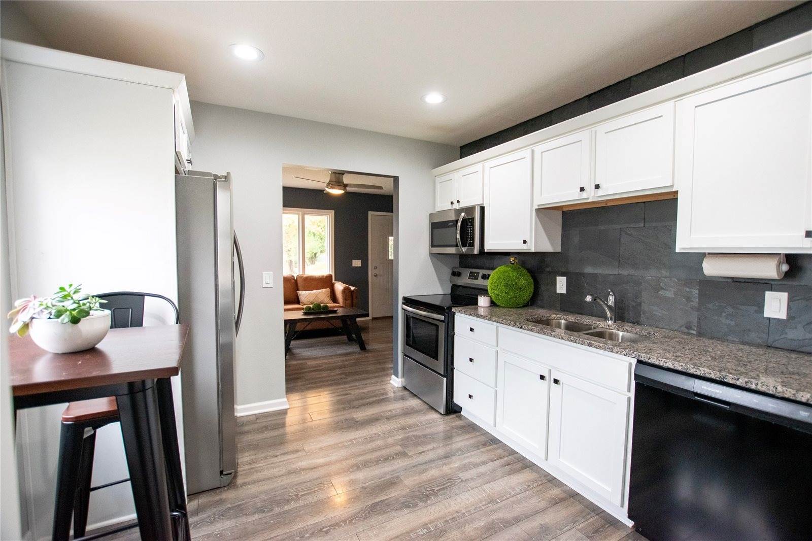 4350 NW 11th Street, Des Moines, IA 50313