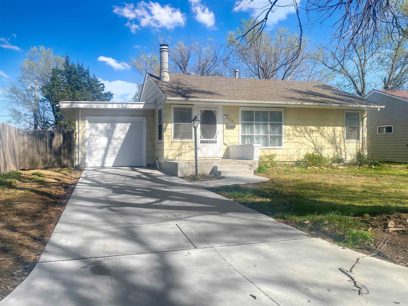 550 South Elpyco St, Wichita, KS 67218