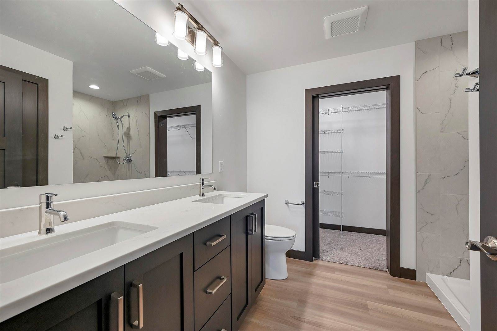 486 Aldon Circle, Green Bay, WI 54304