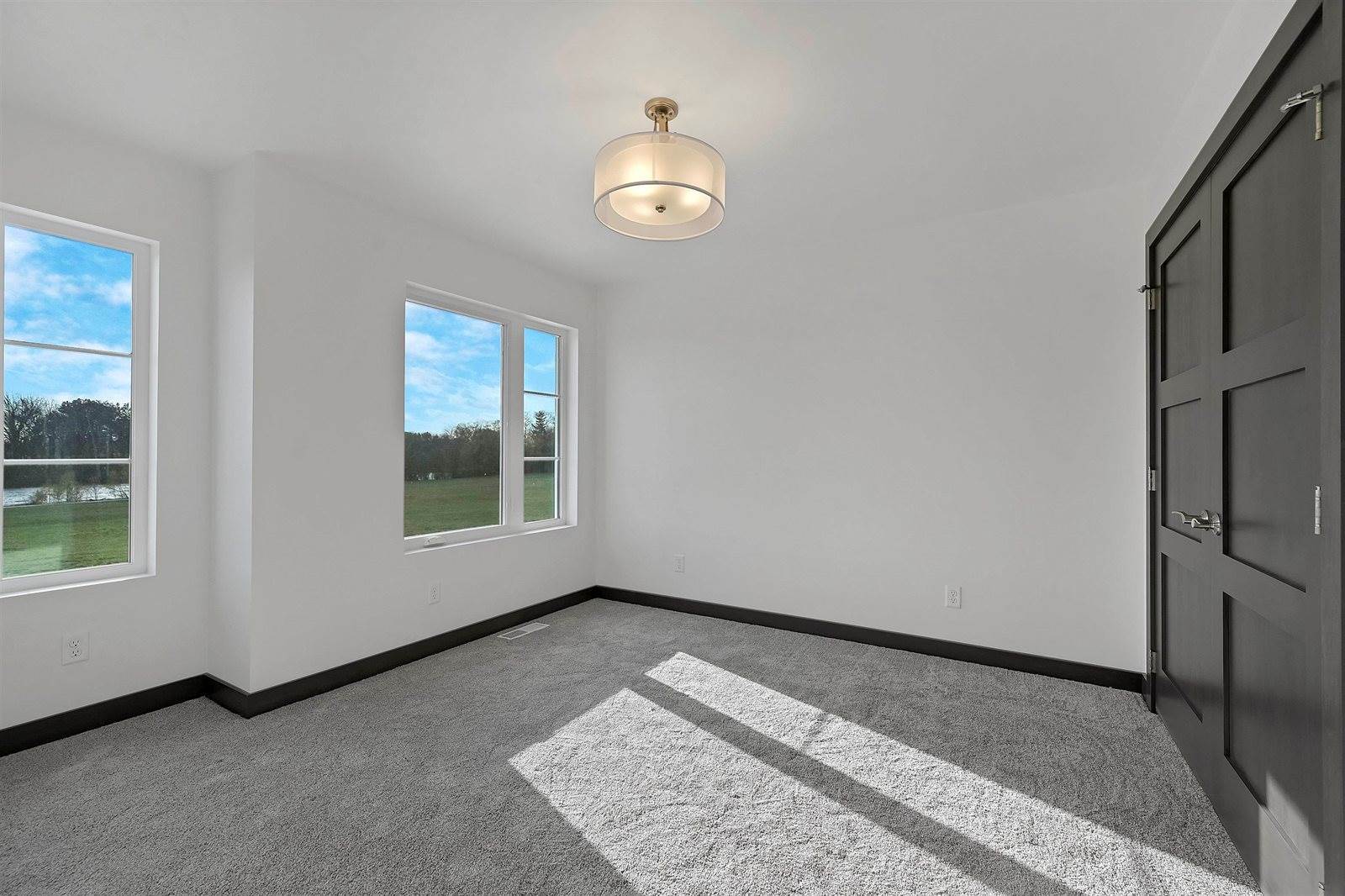 486 Aldon Circle, Green Bay, WI 54304