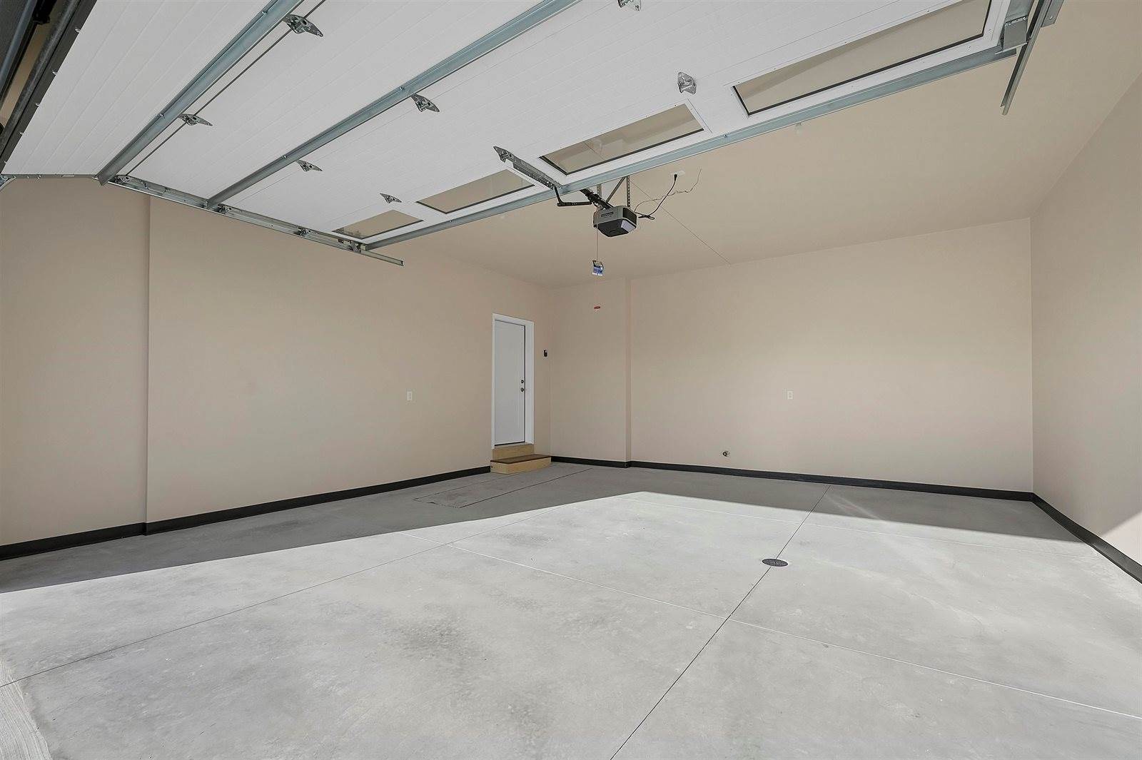 486 Aldon Circle, Green Bay, WI 54304