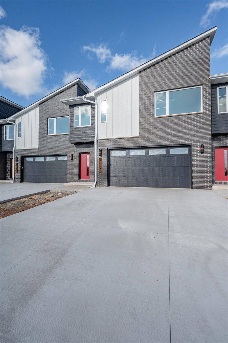 486 Aldon Circle, Green Bay, WI 54304