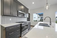 486 Aldon Circle, Green Bay, WI 54304