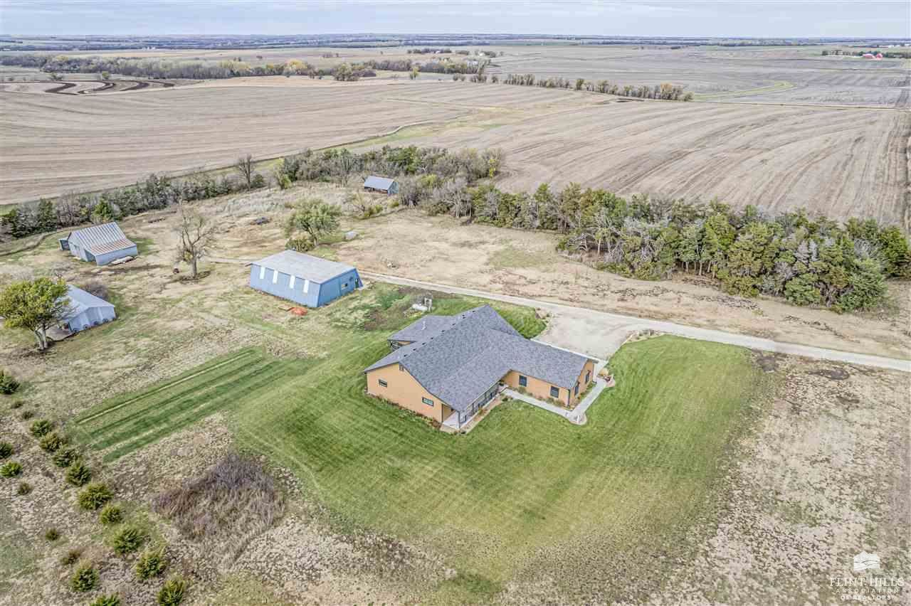 2925 Gulf Road, Abilene, KS 67410