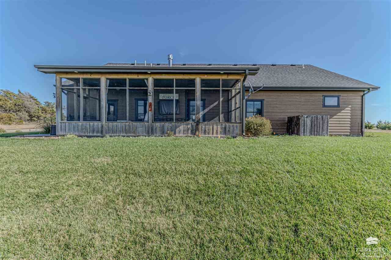 2925 Gulf Road, Abilene, KS 67410