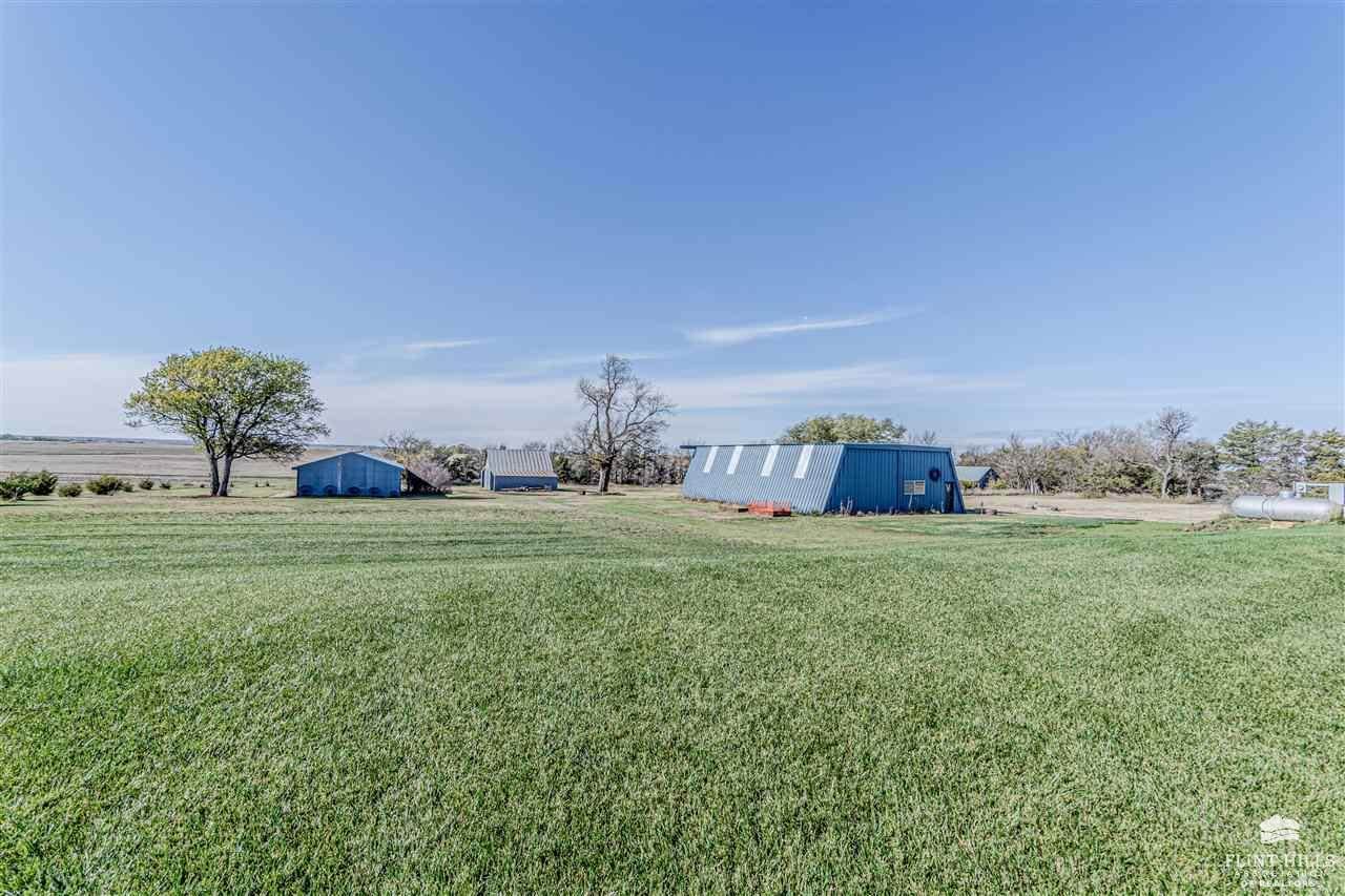 2925 Gulf Road, Abilene, KS 67410