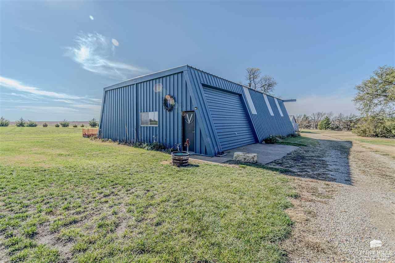 2925 Gulf Road, Abilene, KS 67410