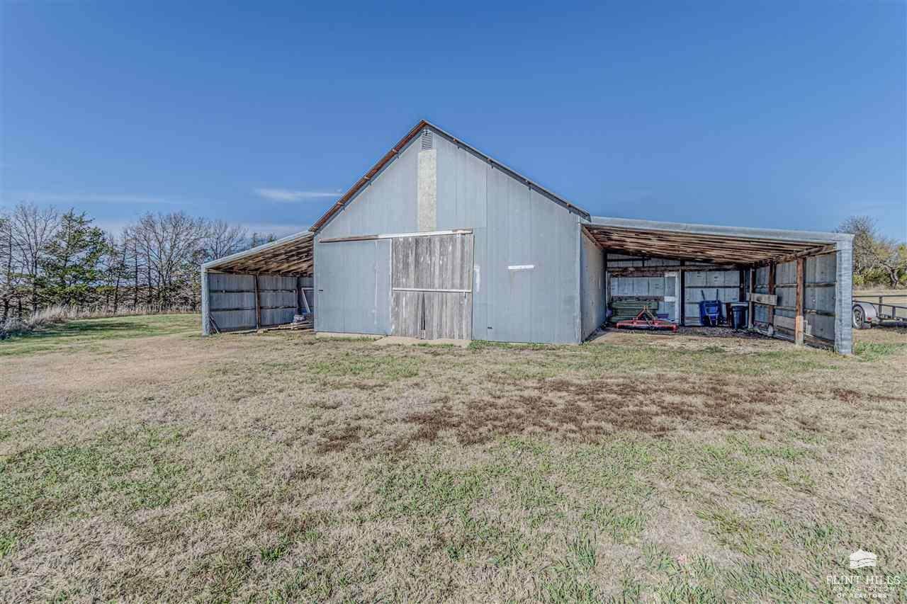 2925 Gulf Road, Abilene, KS 67410