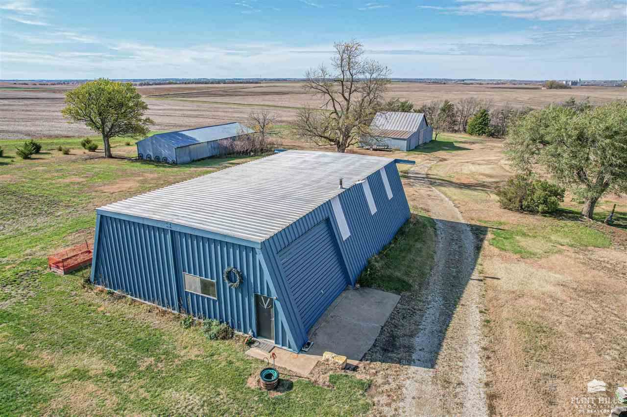 2925 Gulf Road, Abilene, KS 67410