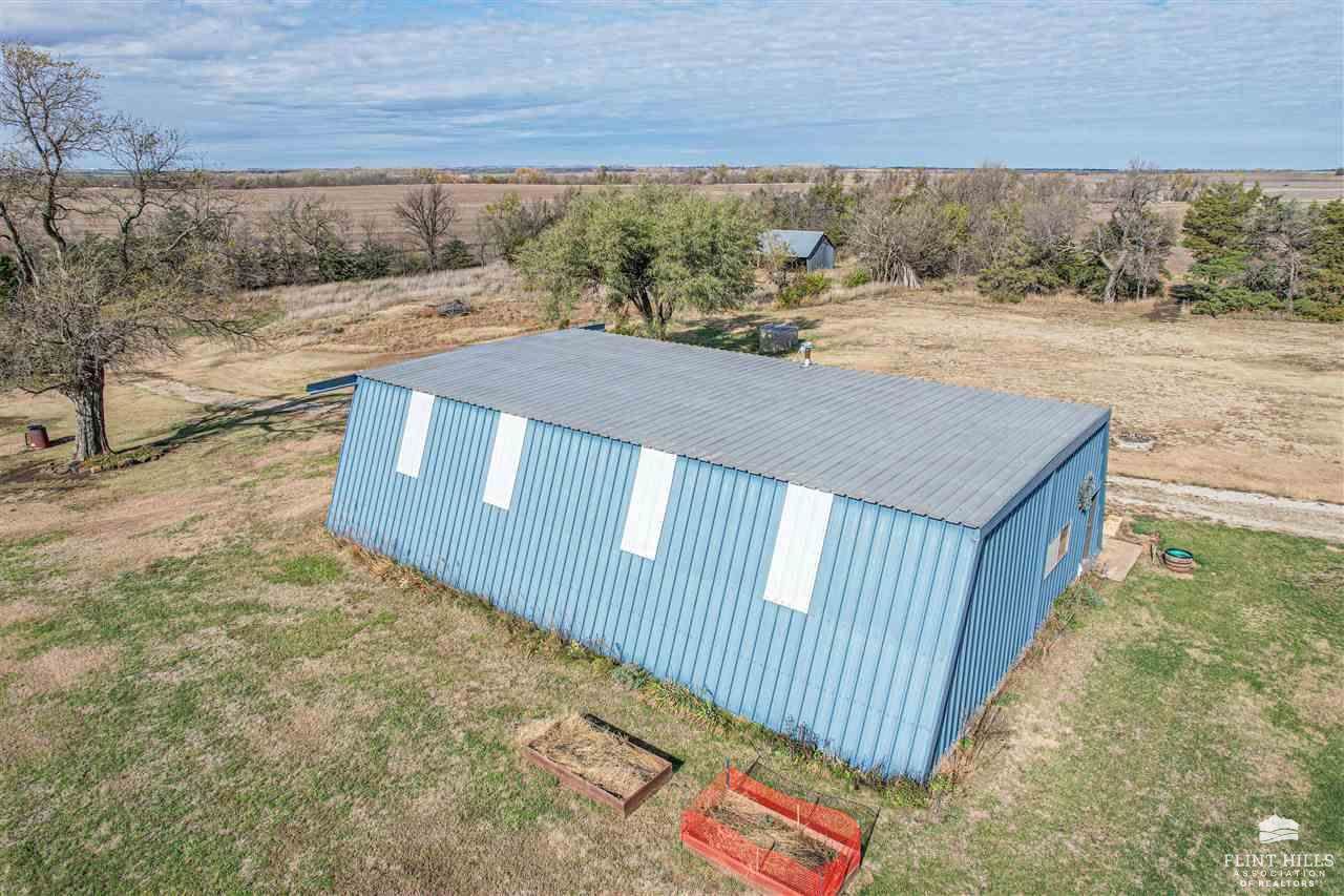 2925 Gulf Road, Abilene, KS 67410