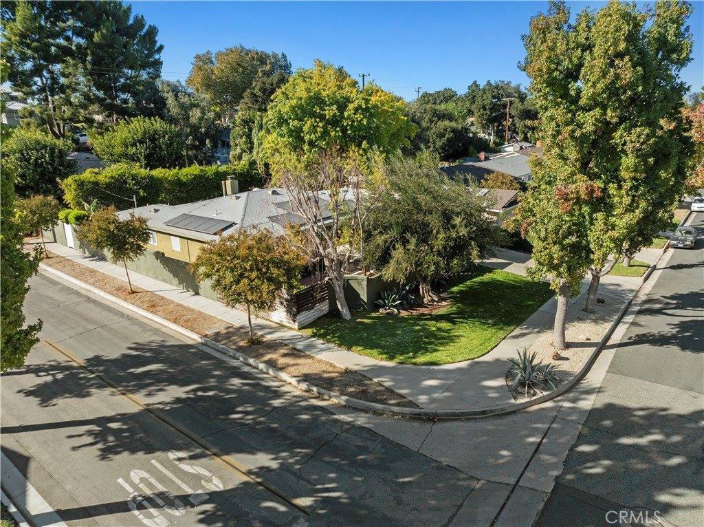 25105 Highspring Avenue, Newhall, CA 91321