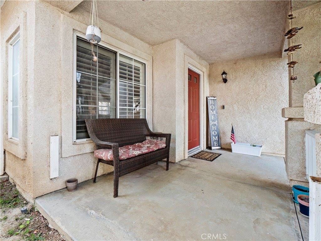 28222 Cascade Road, Castaic, CA 91384