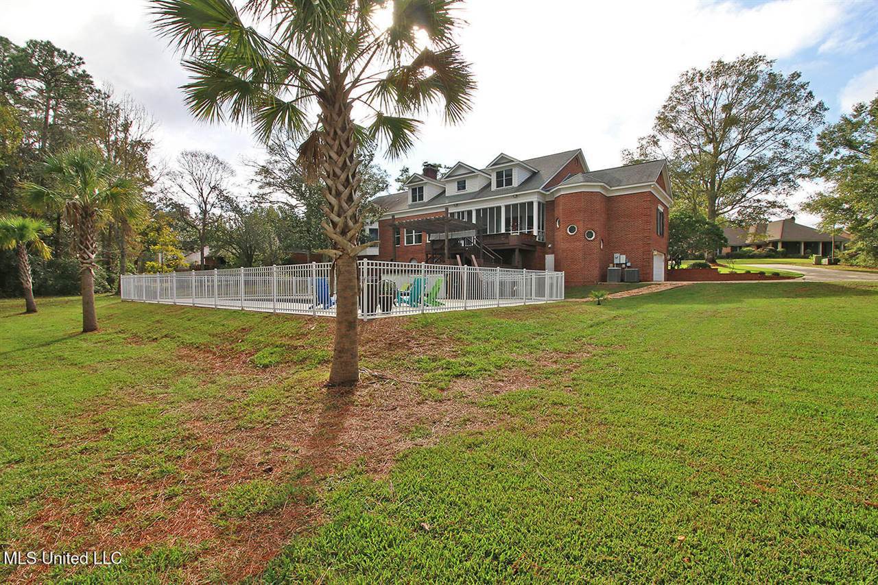 4033 Dunsinane Street Avenue, Ocean Springs, MS 39564